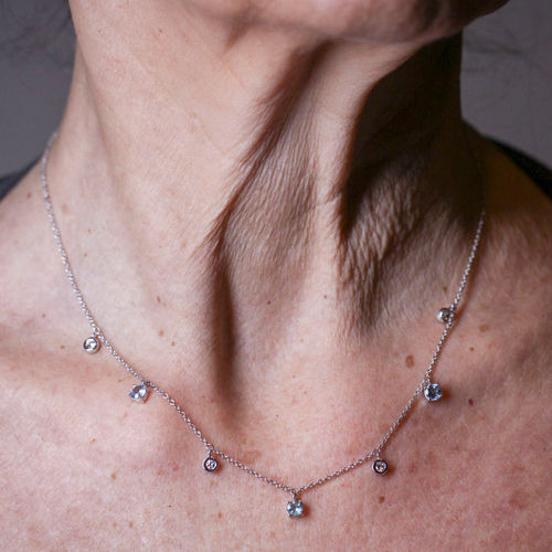 BELL Halskette aus Weißgold und blauem Topas 