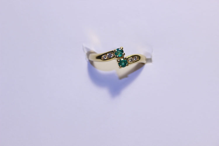 Bague 52 Bague Or Diamants et Emeraudes 58 Facettes