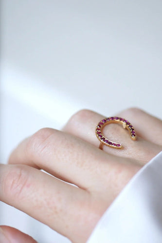 Bague Bague ancienne fer à cheval or et rubis 58 Facettes