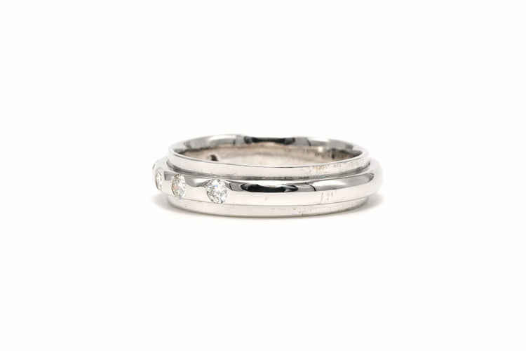 Bague 58 Bague contemporaine en or blanc sertie de diamants (+- 0,36ct) 58 Facettes 22452