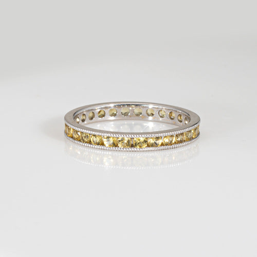 Bague Bague d'éternité en saphir jaune, taille 7,5, or blanc 18 carats, bague empilable, bijou de haute joaillerie 58 Facettes G14143