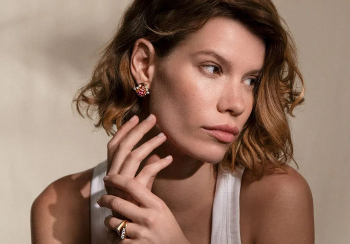 Boucles d'oreilles Boucles d'Oreilles Rétro Or Rose, rubis, et diamants 58 Facettes