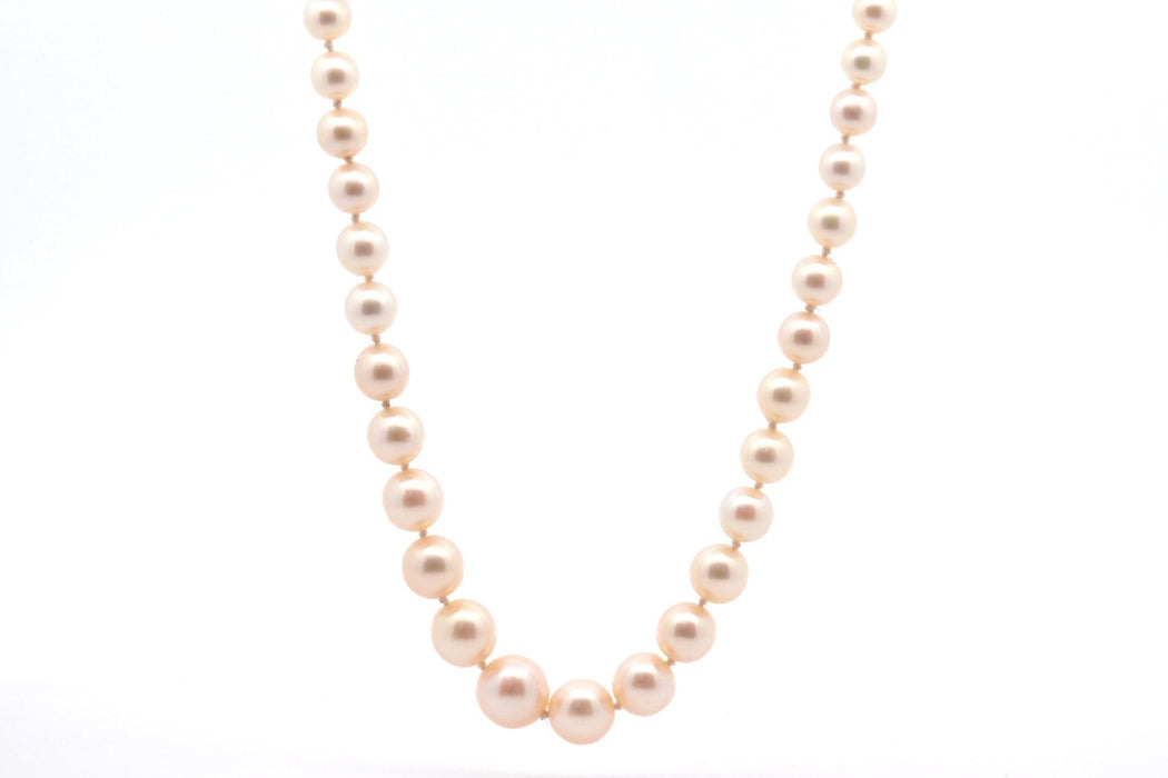 Cultured pearl necklace