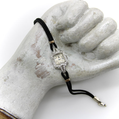 康科德（Concord）Art Deco手表，采用铂金和钻石制成 