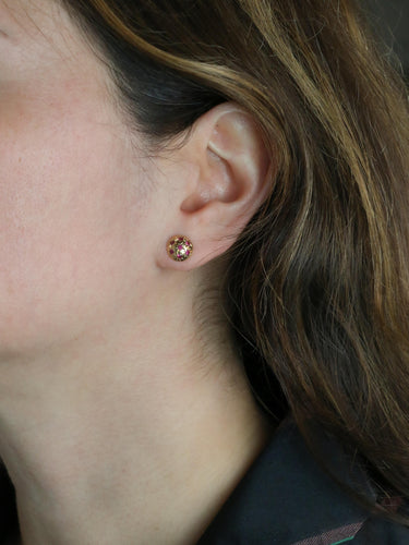 Boucles d'oreilles Boucles d'oreilles demi-boules or jaune rubis serti étoile 58 Facettes 1128.3