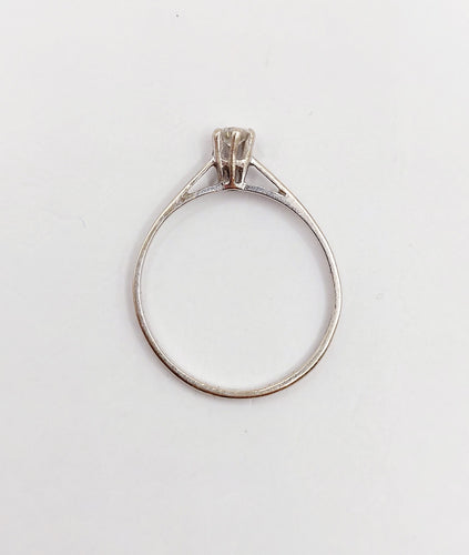 Bague 53.5 Bague solitaire vintage or blanc 14k diamant 0,12 carat 58 Facettes A06195