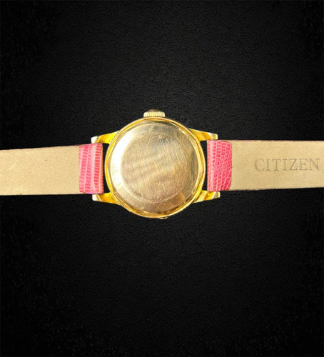 Montre MOVADO - Montre en or jaune des années 1950 — boîtier en or vissé, calibre 224A 58 Facettes
