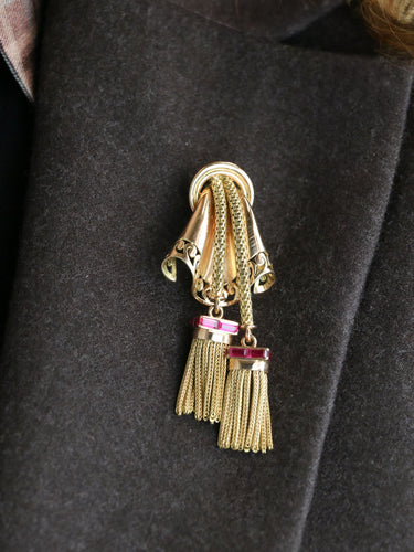 Broche Broche passementerie or jaune rubis calibrés 58 Facettes 1159.3