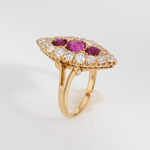Bague 52 Bague victorienne en or jaune, diamant et rubis de Birmanie 58 Facettes G13947