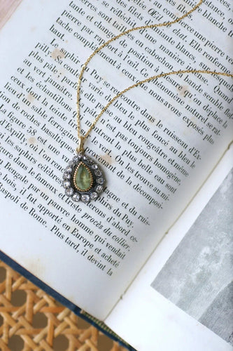 Collier Collier pendentif goutte émeraude et diamants 58 Facettes