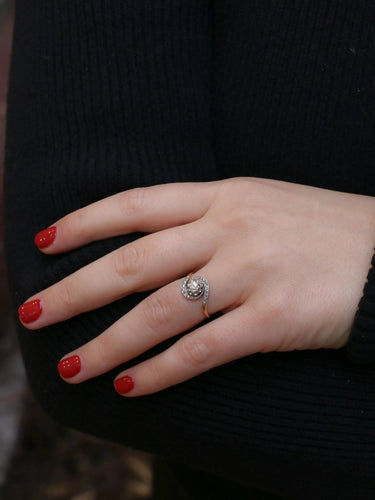 Bague 54 Bague tourbillon en or et diamant taille ancienne 58 Facettes J154