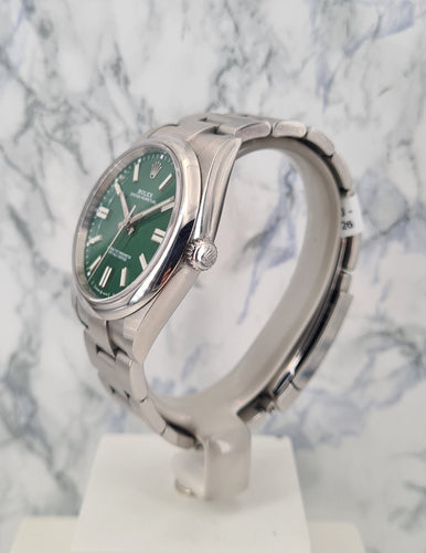 Montre ROLEX - Montre Oyster Perpetual 41 Verte 58 Facettes 124300-1