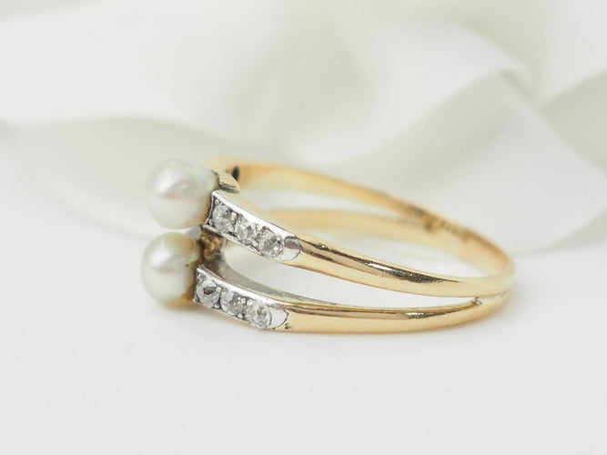 Bague 56 Bague ancienne en or jaune, perles de culture et diamants 58 Facettes 33416