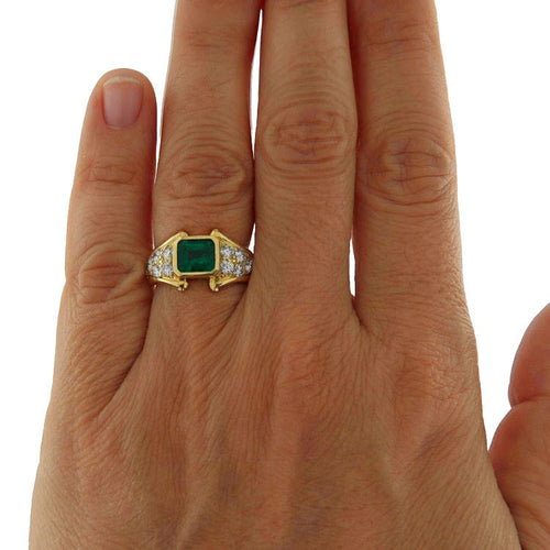 Bague 51 Bague en or jaune avec émeraude de 1,38 ct et diamants taille brillant 58 Facettes G3854