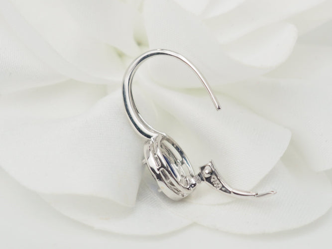 Boucles d'oreilles Boucles d'oreilles dormeuses en or blanc, saphir et diamants 58 Facettes 7313