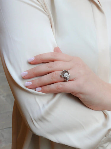 Bague 52 Bague tourbillon or blanc diamants 1 ct 58 Facettes J299