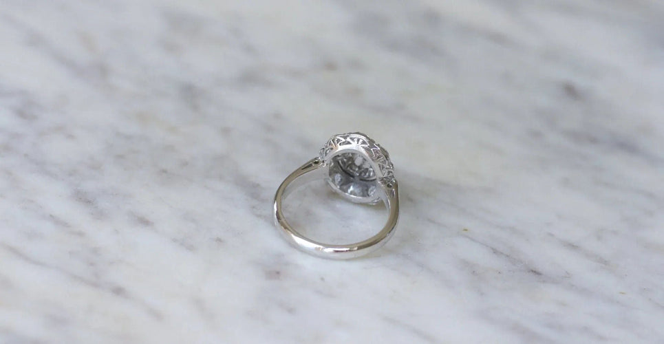 Bague Bague Art Déco Marguerite Ovale Diamants 58 Facettes