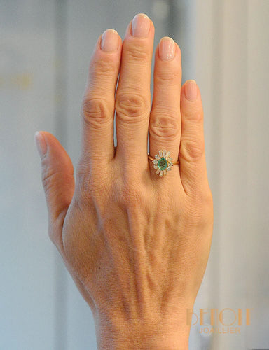 Bague Bague Marquise émeraude diamants 58 Facettes A10539