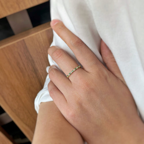 Bague 53 Demi-Alliance - Or jaune, Diamants & Emeraudes 58 Facettes 250136R