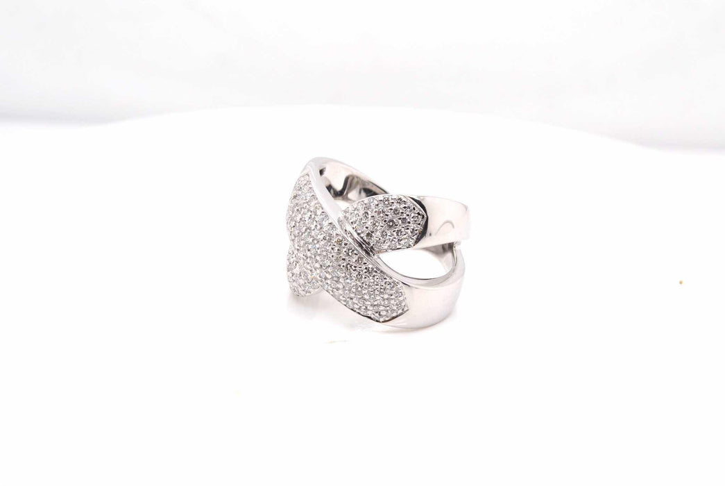 Bague Bague croisée Or blanc Diamants 58 Facettes 25041DV