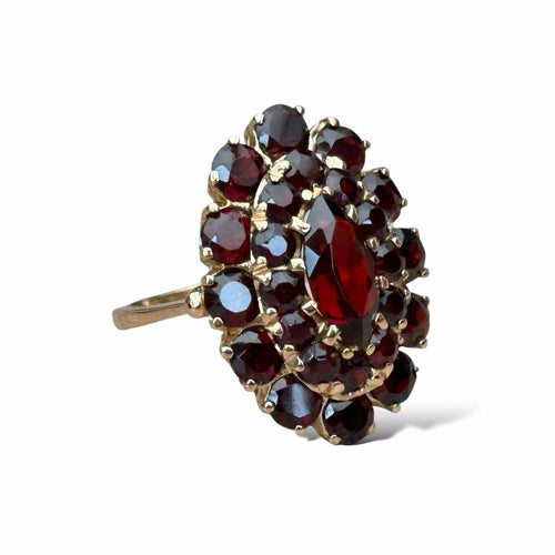 Bague 59 Bague marquise en or rose, grenats 58 Facettes 281