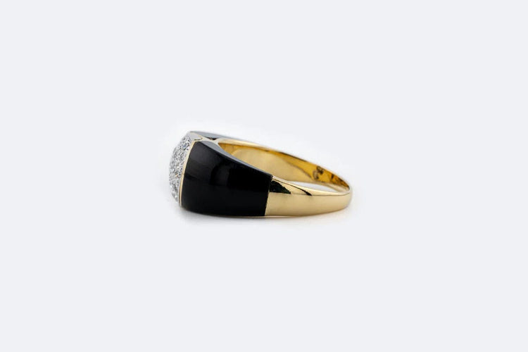 Bague 19 / Oro Giallo Bague en or jaune avec onyx et pavé diamants 58 Facettes ANL752