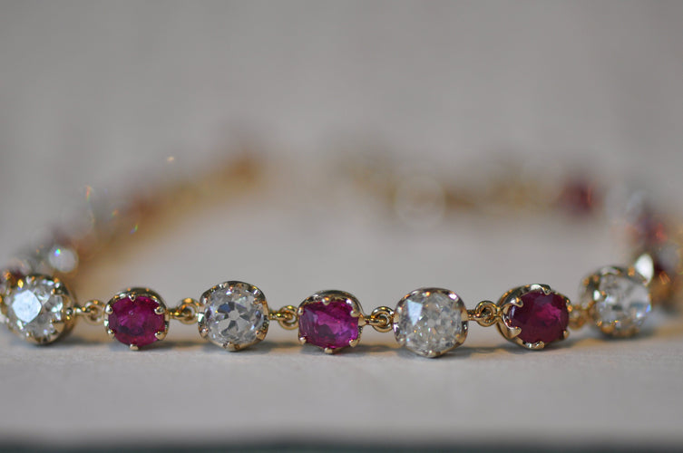 Bracelet Bracelet en rubis birman et diamants de la vieille mine 58 Facettes