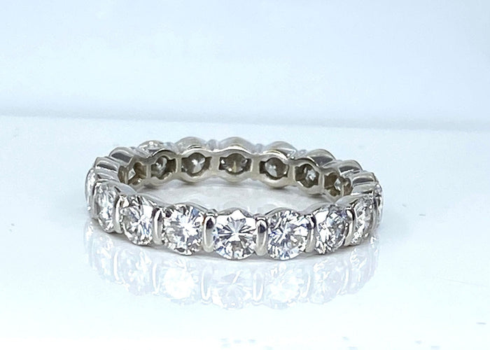 Bague 53 Alliance en or blanc et platine, 18 diamants 2,70 carats 58 Facettes AB642