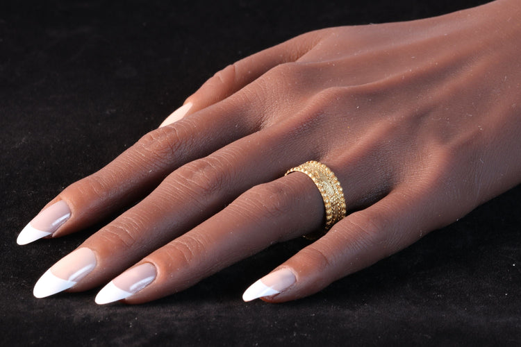 Bague 62 Alliance baroque antique en or 18 carats, vers 1700 – Un symbole d'amour intemporel 58 Facettes 24121-0313