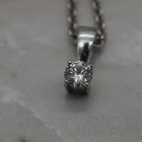 Pendentif Pendentif en or blanc diamant 58 Facettes