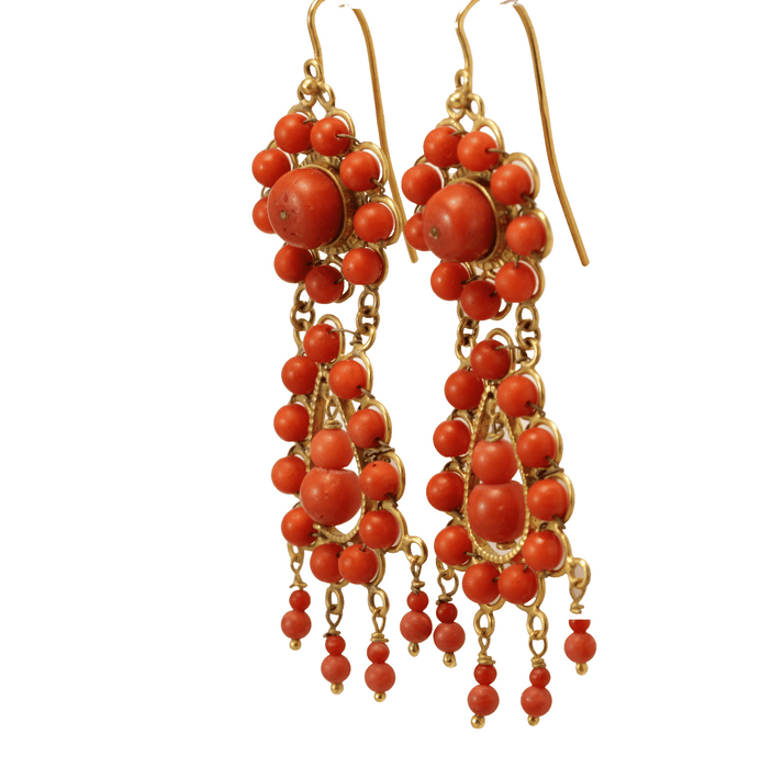 Boucles d'oreilles Boucles d'oreilles en or corail antique 58 Facettes 7590