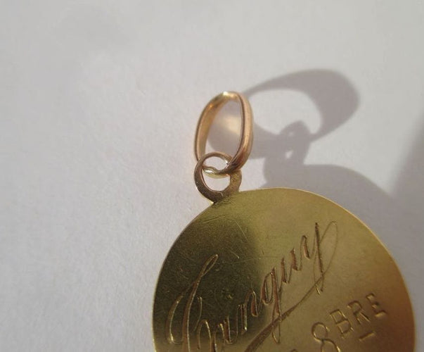 Pendentif Médaille pendentif Vierge Marie 1926 signée Dropsy 58 Facettes