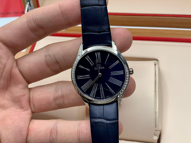 Montre Montre OMEGA DE VILLE TRÉSOR 39MM 428.17.39.60.01.001 58 Facettes