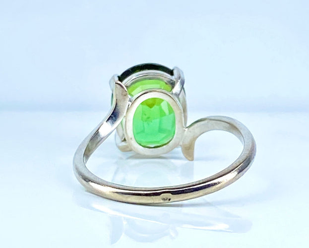 Bague 49 Bague en or blanc et tourmaline verte 58 Facettes AB614
