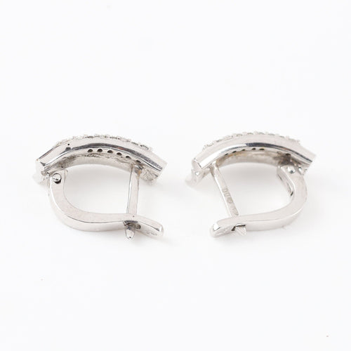 Boucles d'oreilles Boucles d'oreilles en or blanc avec diamants taille brillant 58 Facettes 129572