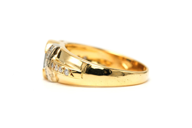 Bague 56 Bague contemporaine en or jaune 18 carats sertie d'un saphir et de diamants 58 Facettes B733