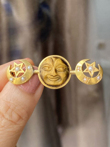 Broche Rare broche en or jaune 18K modèle « Man in the Moon » 58 Facettes