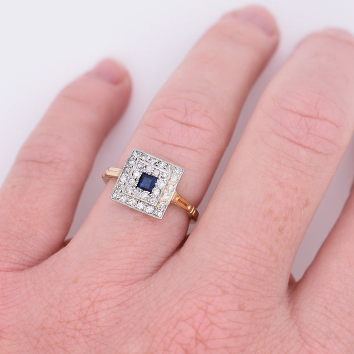 Vintage ring in yellow gold, diamonds and sapphire