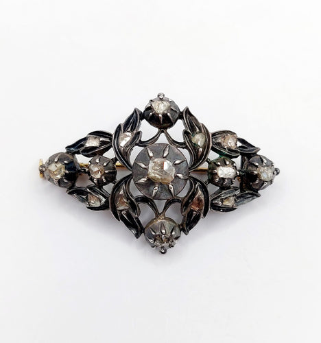 Broche Broche victorienne argent et or jaune fleurs, diamants 58 Facettes A05507