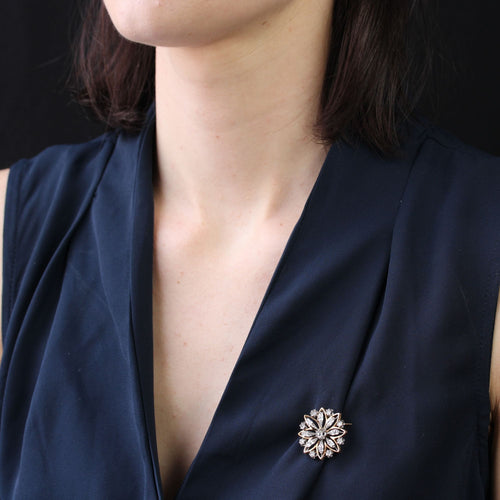 Broche Broche ancienne flocon or rose et diamants 58 Facettes 24-021
