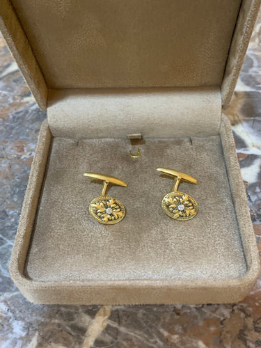 Zabytkowe spinki do mankietów z liśćmi dębu i diamentami w żółtym złocie 18-karatowym 58 Facettes BM10