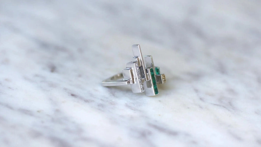 Bague 47 Bague Jean Vendôme Diamants et Emeraudes sur Or Blanc 58 Facettes