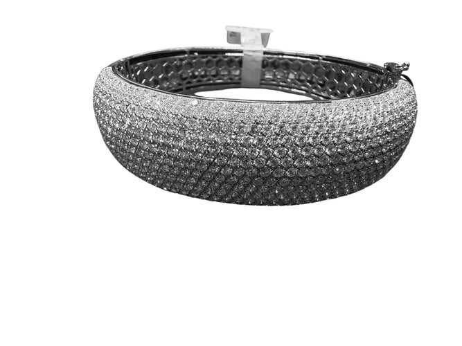 Pulsera de oro blanco y 16,18 quilates de diamantes naturales 