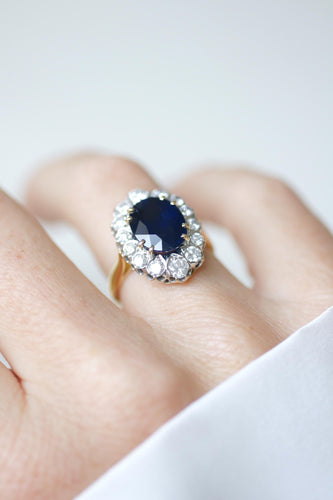 Bague 50.5 Bague Marguerite saphir 4,60 Cts entourage diamants 58 Facettes