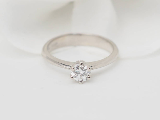 Bague 51 Bague solitaire en or blanc et diamant 0.34ct 58 Facettes 31904/30711