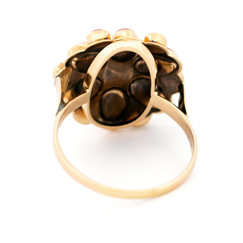 Bague Bague en or jaune corail 14 carats avec grappe de fleurs 58 Facettes A033A196016C42458FA8D433E0C85F83