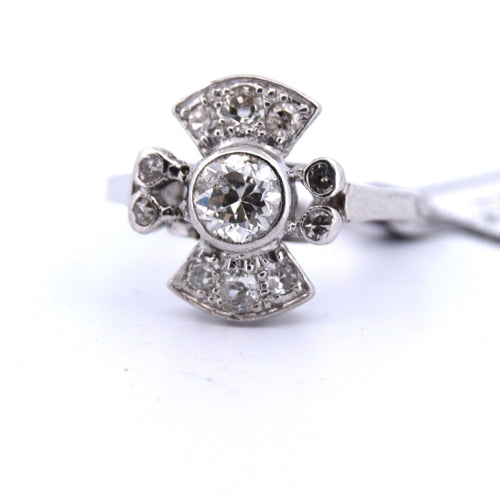 Bague 56 BAGUE EN OR BLANC AVEC DIAMANTS 58 Facettes