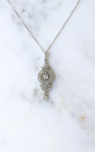 Collier Collier pendentif Art Déco or blanc et diamants 58 Facettes