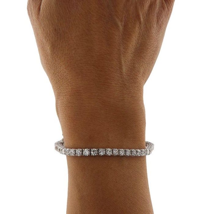 Bracelet Bracelet tennis en or blanc avec diamants taille brillant 8,27 ct 58 Facettes G3672