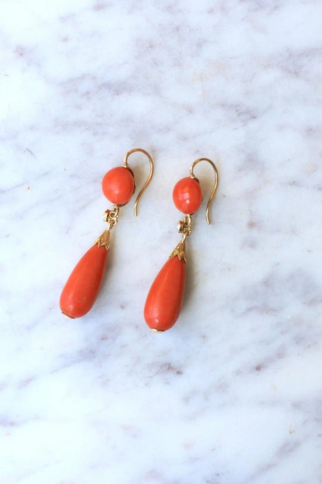 Antique yellow gold and coral earrings